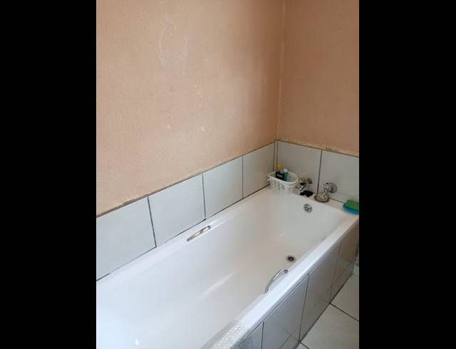 8 BEDROOM HOUSE FOR SALE IN BIRCH ACRES